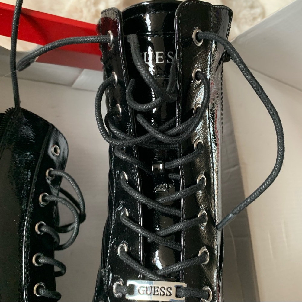 GUESS Patent Shiny Platform Lace Up Boots, Size 8, NEW - Picture 6 of 10